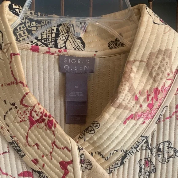 Sigrid Olsen Beige and Pink Floral Top - Picture 2 of 3